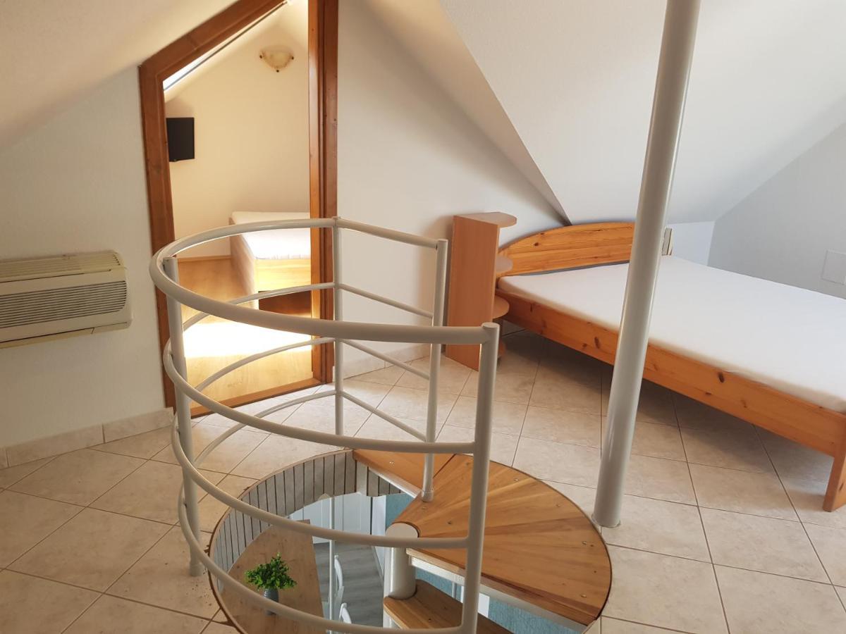 Zoli Apartmanok-Adri Kölcsey 32 Hajdúszoboszló Kültér fotó