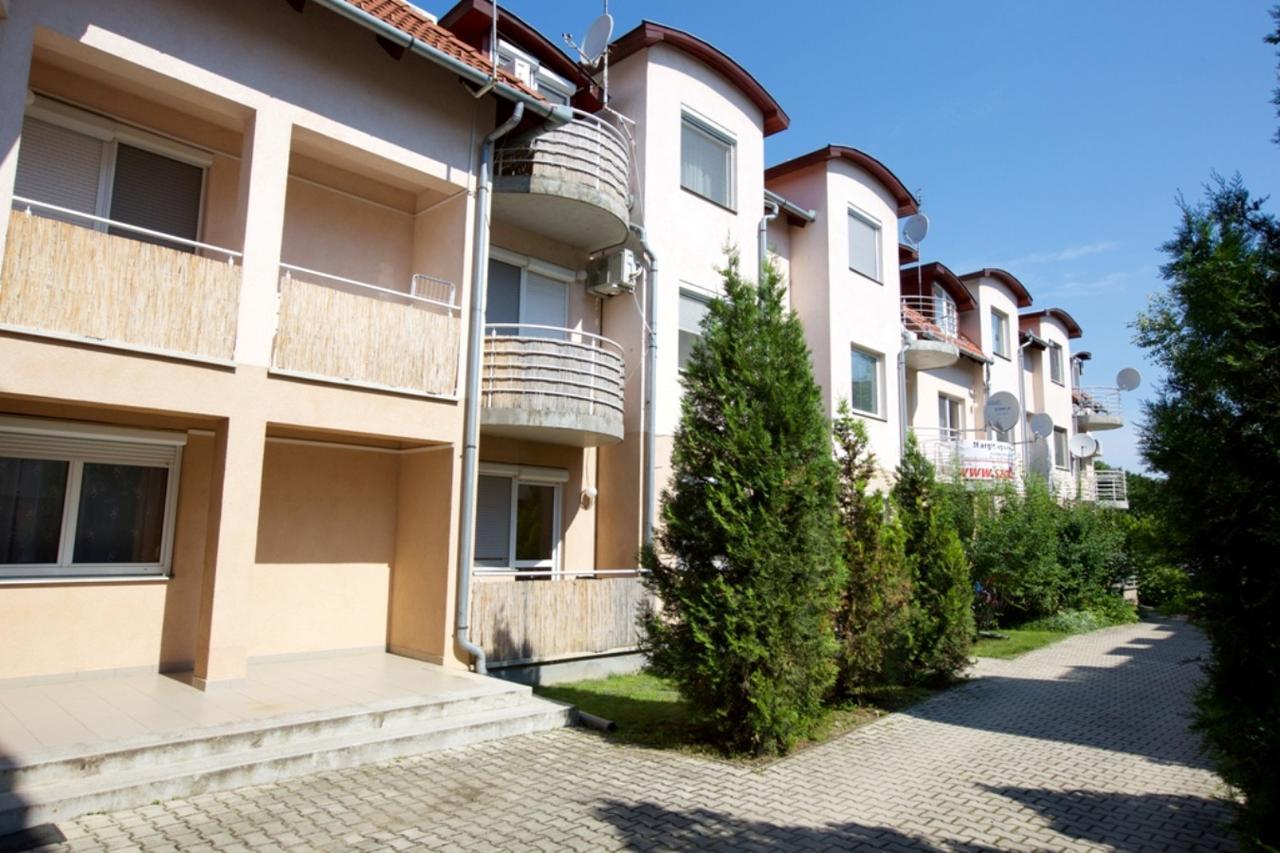 Zoli Apartmanok-Adri Kölcsey 32 Hajdúszoboszló Kültér fotó